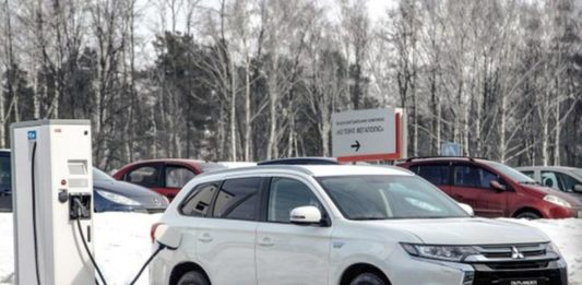 В Украине развивается инфраструктура скоростных зарядных станций для электрокаров от компании Mitsubishi