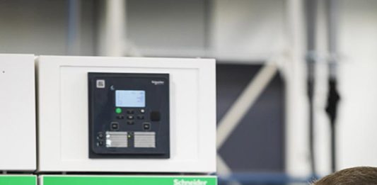 Официально: Schneider Electric представил реле Easergy P3 на базе EcoStruxure