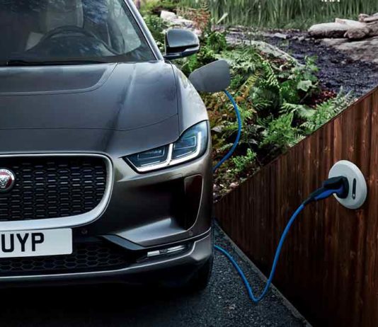 jaguar-i-pace-service-desk