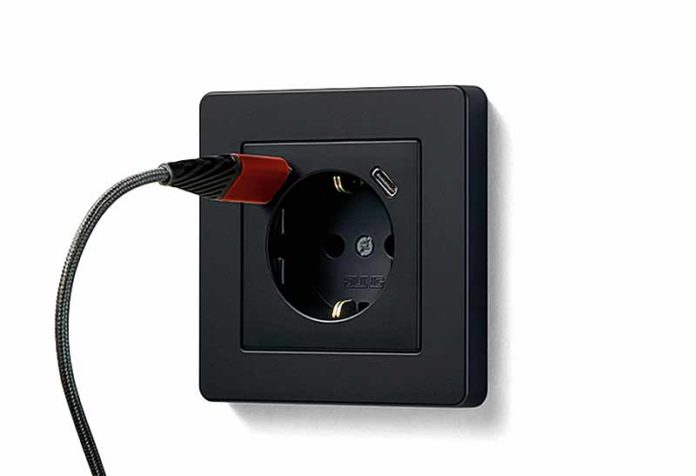 Электроблюз-JUNG-розетки-SCHUKO-с-USB-разъемами