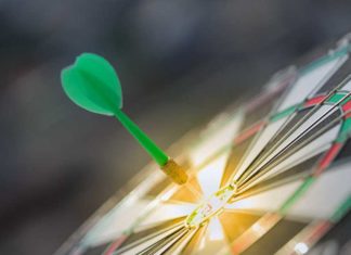 Электроблюз-Schneider-Electric-HPE-Momentum-Edge-Partner-2020-1
