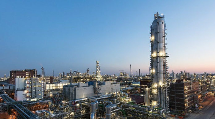 BASF и Siemens Energy будут работать над сокращением выбросов Электроблюз-BASF-Siemens-Energy