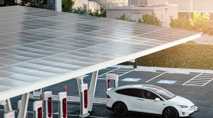 Tesla намерена этом году перевести все нагнетатели на ВИЭ Электроблюз-Тесла-Supercharger-виэ