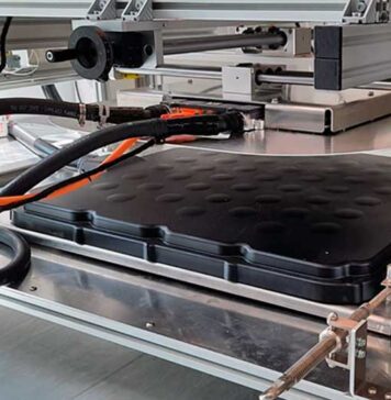 Электроблюз-Sprint-Power-беспроводная-зарядка-электромобилей