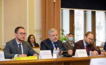 Електроблюз-ЄБРР-підтримуватиме-Україну-у-проектах-з-декарбонізації-та-відновлюваної-енергетики-1