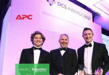 Електроблюз-Schneider-Electric-отримала-нагороду-премії-DCS-Awards-2021