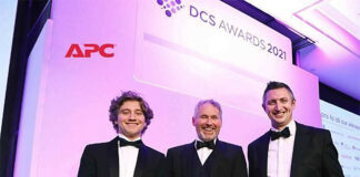 Електроблюз-Schneider-Electric-отримала-нагороду-премії-DCS-Awards-2021