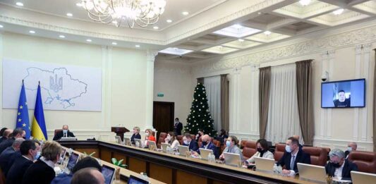 Електроблюз-в-Україні-до-2030-року-на-22%-передбачається-скоротити-споживання-енергії-