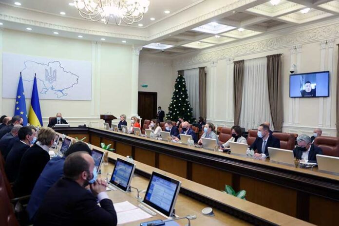 Електроблюз-в-Україні-до-2030-року-на-22%-передбачається-скоротити-споживання-енергії-