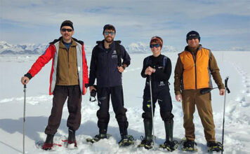 Електроблюз-на-станцію-«Академік-Вернадський»-прибули-французькі-дослідники