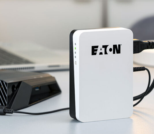 Электроблюз-Eaton-представляет-новый-компактный-и-универсальный-ИБП-–-3S-Mini-1