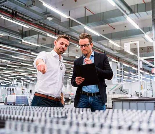 Електроблюз-Schneider-Electric-оголосила-про-намір-продати-свій-бізнес-в-Росії