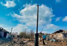 Електроблюз-в-102-населених-пунктах-Донеччині-й-Дніпропетровщини-енергетики-відремонтували-пошкоджені-мережі