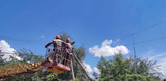 На Донеччині за тиждень відновили світло для 88 тис родин Електроблюз-на-Донеччині-протягом-тижня-відновили-світло-для-88-тис-родин-
